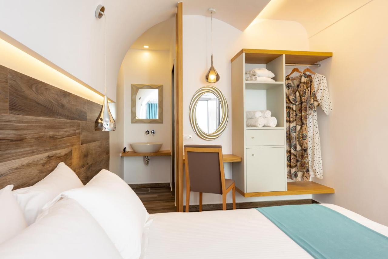 Deluxe Hotel Santorini Fira  Exteriér fotografie